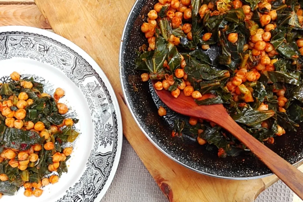 Garbanzos con verduras y pimentón