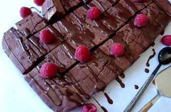 Brownie vegano y sin gluten de calabacín